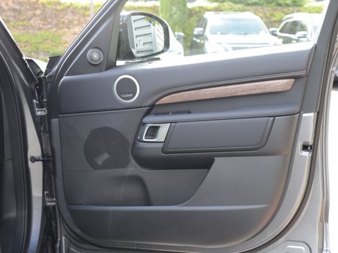 New 2026 Land Rover Discovery Dynamic SE AWD/4WD image 9