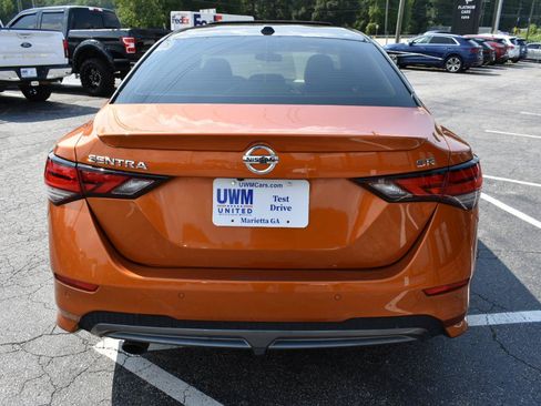 Used 2022 Nissan Sentra SR w/ SR Premium Package FWD image 6