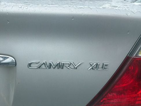 Used 2005 Toyota Camry XLE image 12