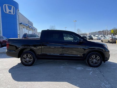 Used 2017 Honda Ridgeline Sport image 2