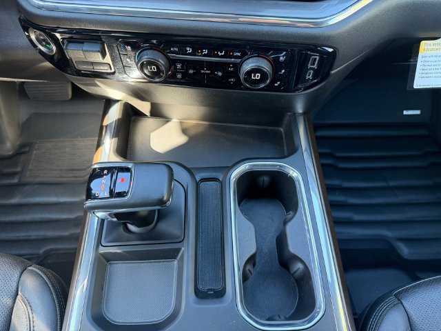Used 2024 Chevrolet Silverado 1500 High Country w/ Midnight Edition AWD/4WD image 19