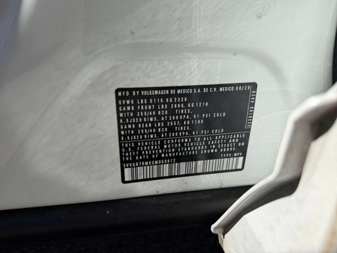 Used 2025 Volkswagen Tiguan SE R-Line AWD/4WD image 21