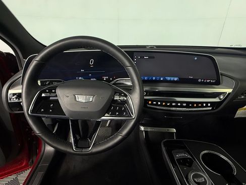 Used 2024 Cadillac Lyriq Luxury RWD image 15