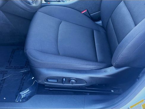 Used 2025 Chevrolet Malibu LT FWD image 15