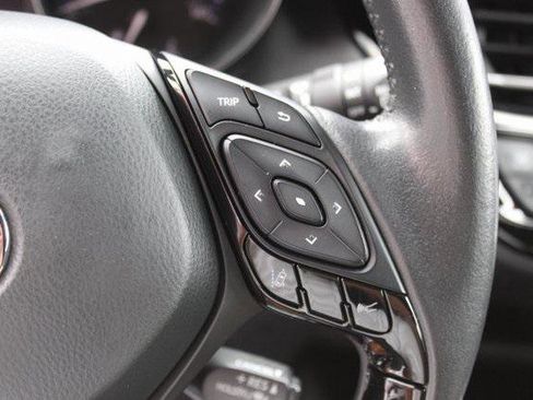 Certified 2021 Toyota C-HR XLE FWD image 12
