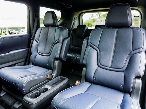 New 2026 INFINITI QX80 4WD w/ Sport Exterior Package image 41