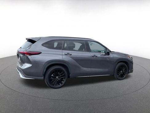 Used 2025 Toyota Highlander XSE image 15