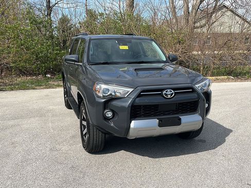 Used 2024 Toyota 4Runner TRD Off-Road AWD/4WD image 8