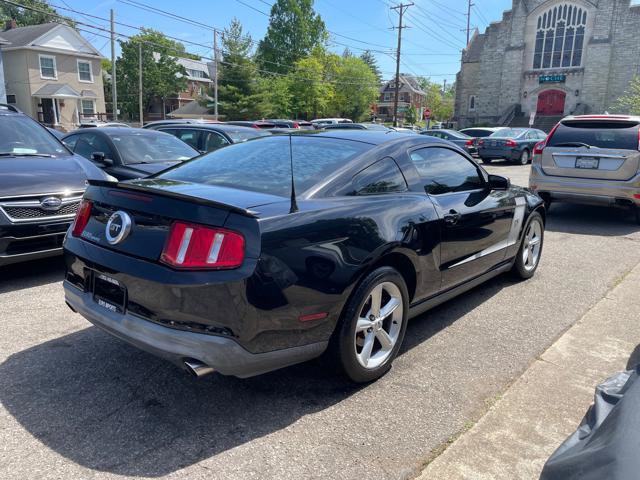 Used 2010 Ford Mustang GT RWD image 4