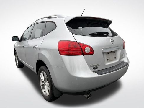 Used 2013 Nissan Rogue SV image 4