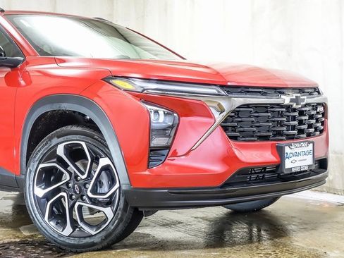 New 2026 Chevrolet Trax RS w/ Driver Confidence Package image 3