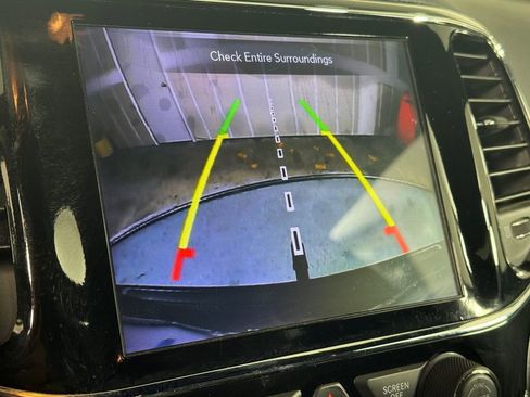 Used 2020 Jeep Grand Cherokee Altitude image 21