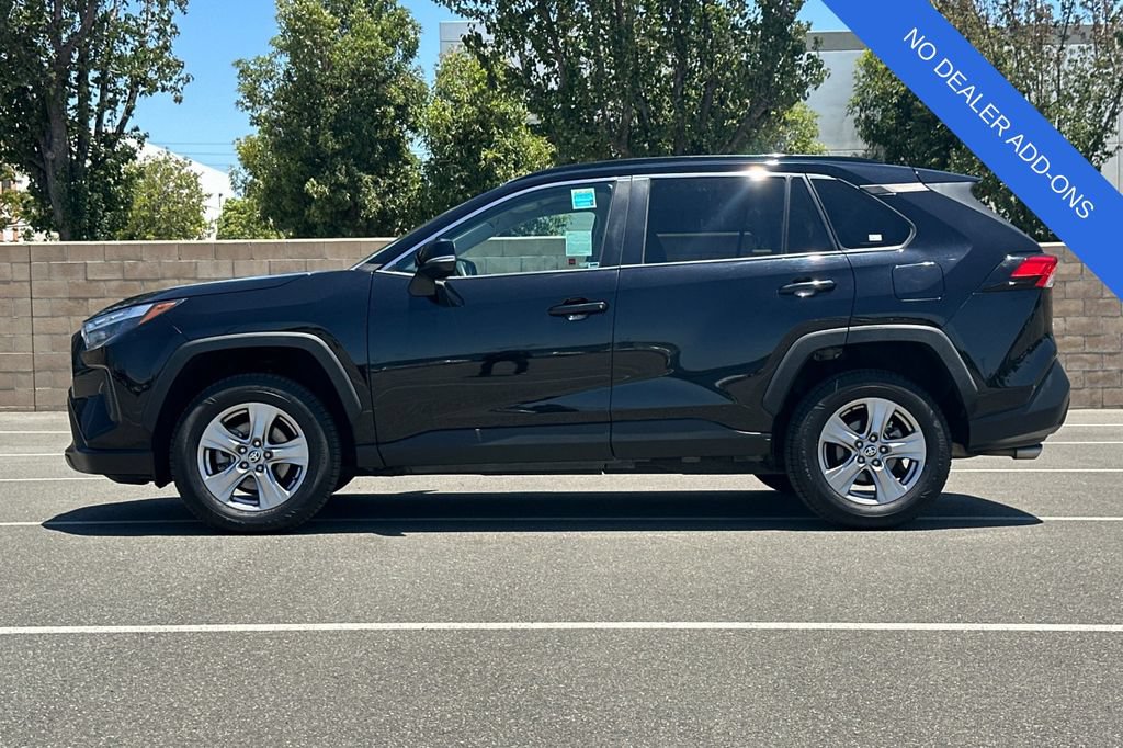Used 2023 Toyota RAV4 XLE FWD image 7