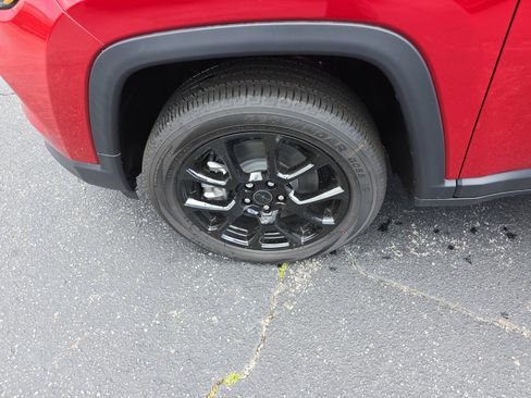 New 2025 Jeep Compass Latitude w/ Altitude Special Edition image 11