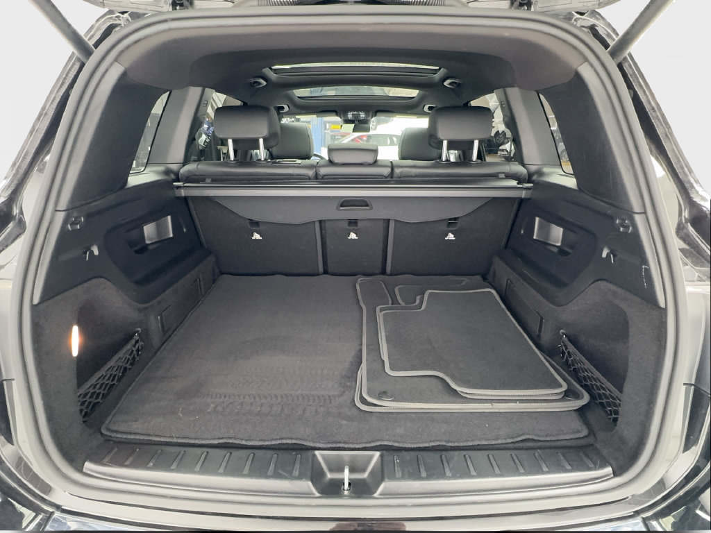 Used 2025 Mercedes-Benz GLB 250 4MATIC image 19