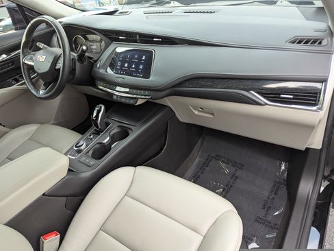 Certified 2023 Cadillac XT4 Premium Luxury w/ Cold Weather Package image 13