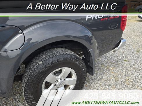 Used 2012 Nissan Frontier SV AWD/4WD image 5