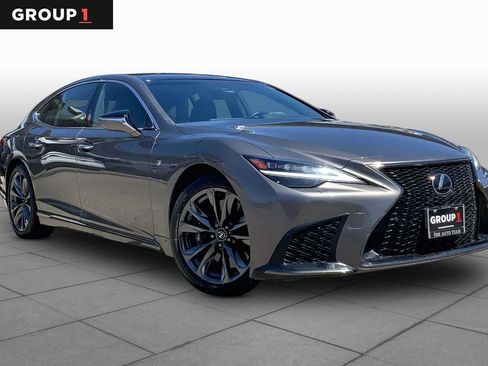 Used 2022 Lexus LS 500 F Sport w/ Accessory Package (Z2) RWD image 3