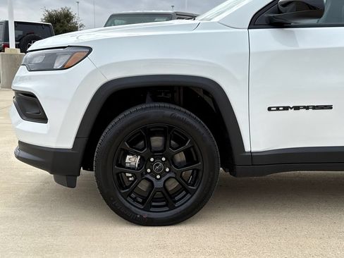 New 2026 Jeep Compass Latitude AWD/4WD image 5