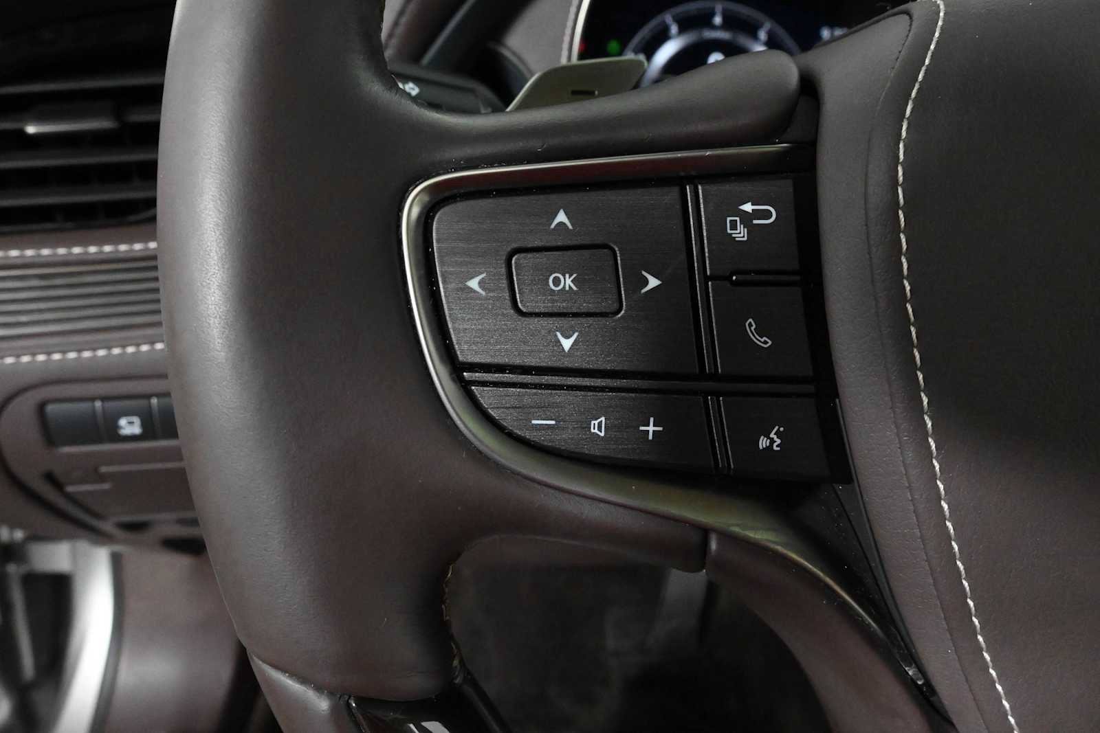 Used 2018 Lexus LS 500 w/ Interior Upgrade Package RWD image 23