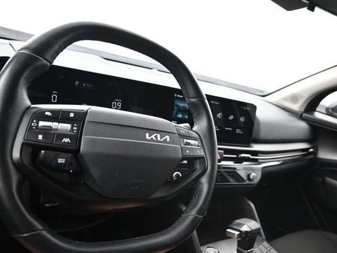 Used 2026 Kia Sportage LX FWD image 10
