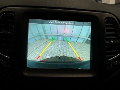 Used 2018 Jeep Compass Trailhawk w/ Leather Interior Group image 23