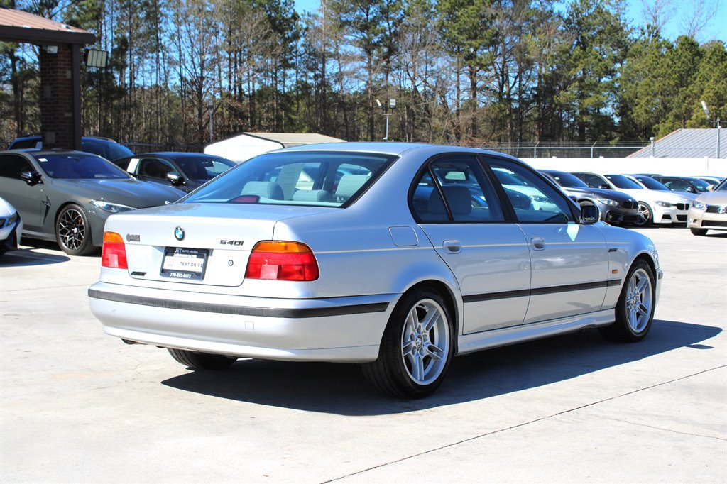 Used 2000 BMW 540i Sedan RWD image 7