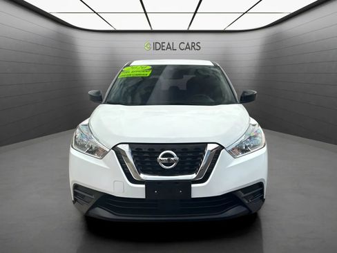 Used 2020 Nissan Kicks S FWD image 2