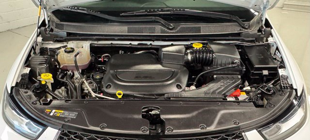 Used 2024 Chrysler Pacifica Touring-L FWD image 24