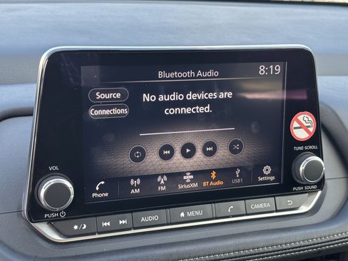 Used 2024 Nissan Rogue S FWD image 18