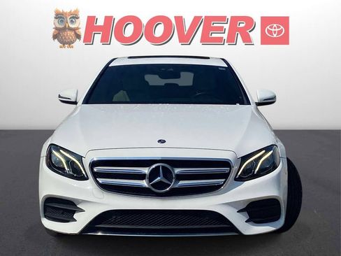 Used 2017 Mercedes-Benz E 300 4MATIC image 5