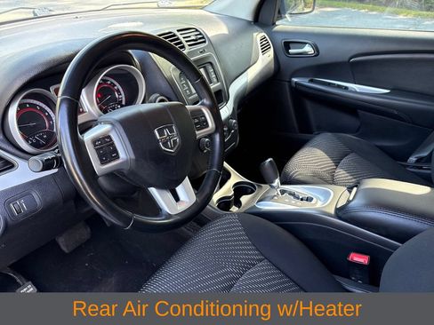 Used 2020 Dodge Journey SE w/ SE Popular Equipment Group FWD image 8