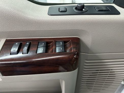 Used 2008 Ford F550 Lariat image 21