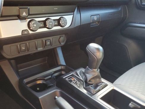 Used 2022 Toyota Tacoma SR w/ SR Convenience Package image 25