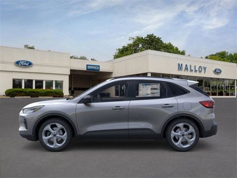 Used 2026 Ford Escape ST-Line w/ Cold Weather Package image 3