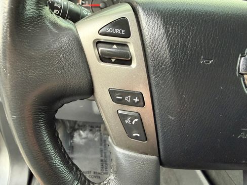 Used 2015 Nissan Titan SV w/ SV Value Truck Package AWD/4WD image 34