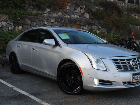 Used 2014 Cadillac XTS Luxury image 4