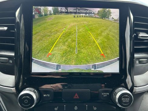 Used 2022 RAM 1500 Big Horn AWD/4WD image 29