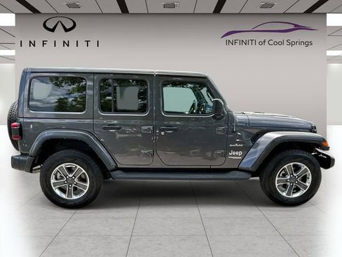 Used 2022 Jeep Wrangler Unlimited Sahara w/ Dual Top Group AWD/4WD image 8