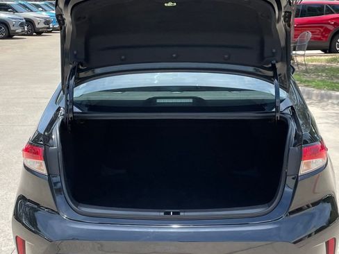 Used 2025 Toyota Corolla LE FWD image 24