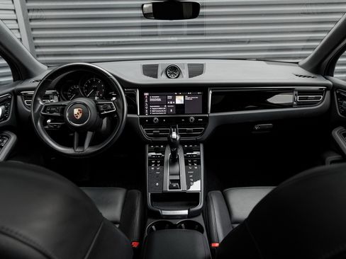 Used 2023 Porsche Macan image 15