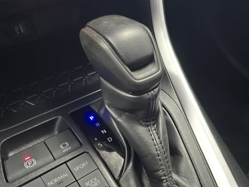 Certified 2024 Toyota RAV4 LE AWD/4WD image 28
