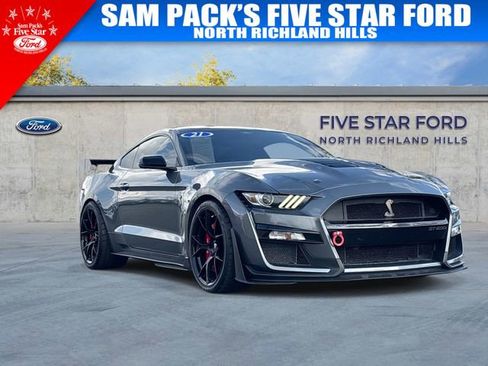 Used 2021 Ford Mustang Shelby GT500 w/ Carbon Fiber Track Pack image 1