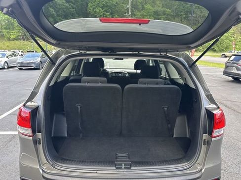Used 2018 Kia Sorento AWD image 23