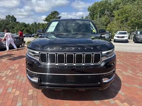 Used 2023 Jeep Wagoneer 2WD image 31
