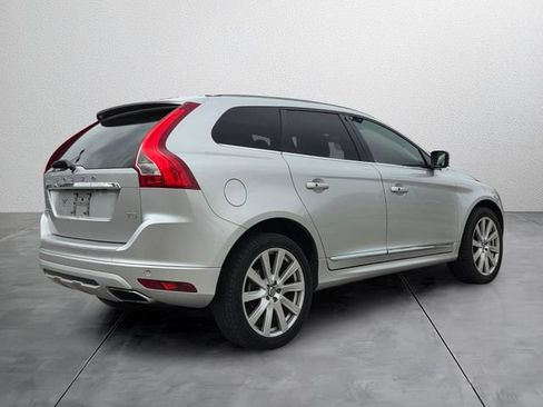 Used 2017 Volvo XC60 T5 Inscription FWD image 4