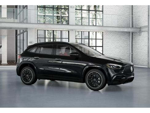 New 2026 Mercedes-Benz GLA 35 AMG 4MATIC image 13