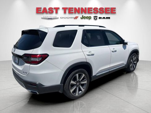 Used 2023 Honda Pilot Elite image 3