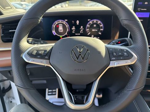 New 2026 Volkswagen Tiguan SEL R-Line image 24