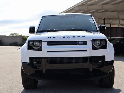 New 2025 Land Rover Defender 130 V8 AWD/4WD image 2